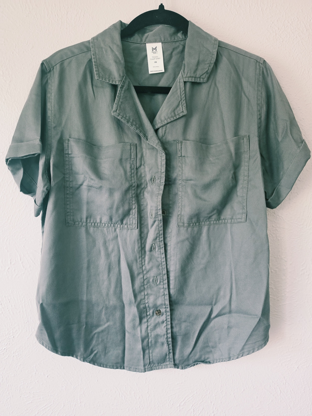 Relaxed Short-Sleeve Button-Down Shirt in Sage Green